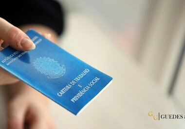 FGTS: Quando posso sacar e como funciona o pagamento na demissão?