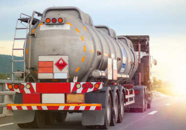 Trabalha com carga perigosa? Veja quais são seus direitos e indenizações garantidos por lei!