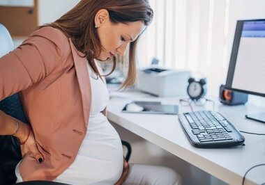 PL que prevê volta de grávidas ao trabalho após vacina é aprovado na Câmara